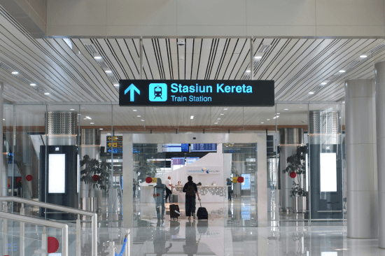 train-station-kiosk-terminal-ticket-machine.png train-station-kiosk-terminal-ticket-machine.png